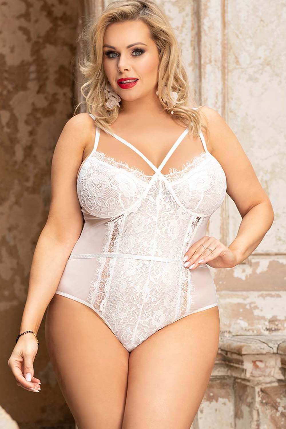  WANGPIN Plus Size Bodysuit for Bride Wedding Dress Low Back  Camisole Invisible Bras Comfort Fit Seamless Lingerie (Color : Skin, Size :  XXL/XX-Large) : Clothing, Shoes & Jewelry